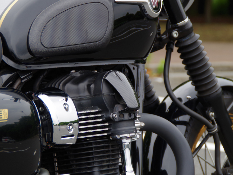 W800/650/400用カーボンべベルギアカバー - バイクパーツメーカー