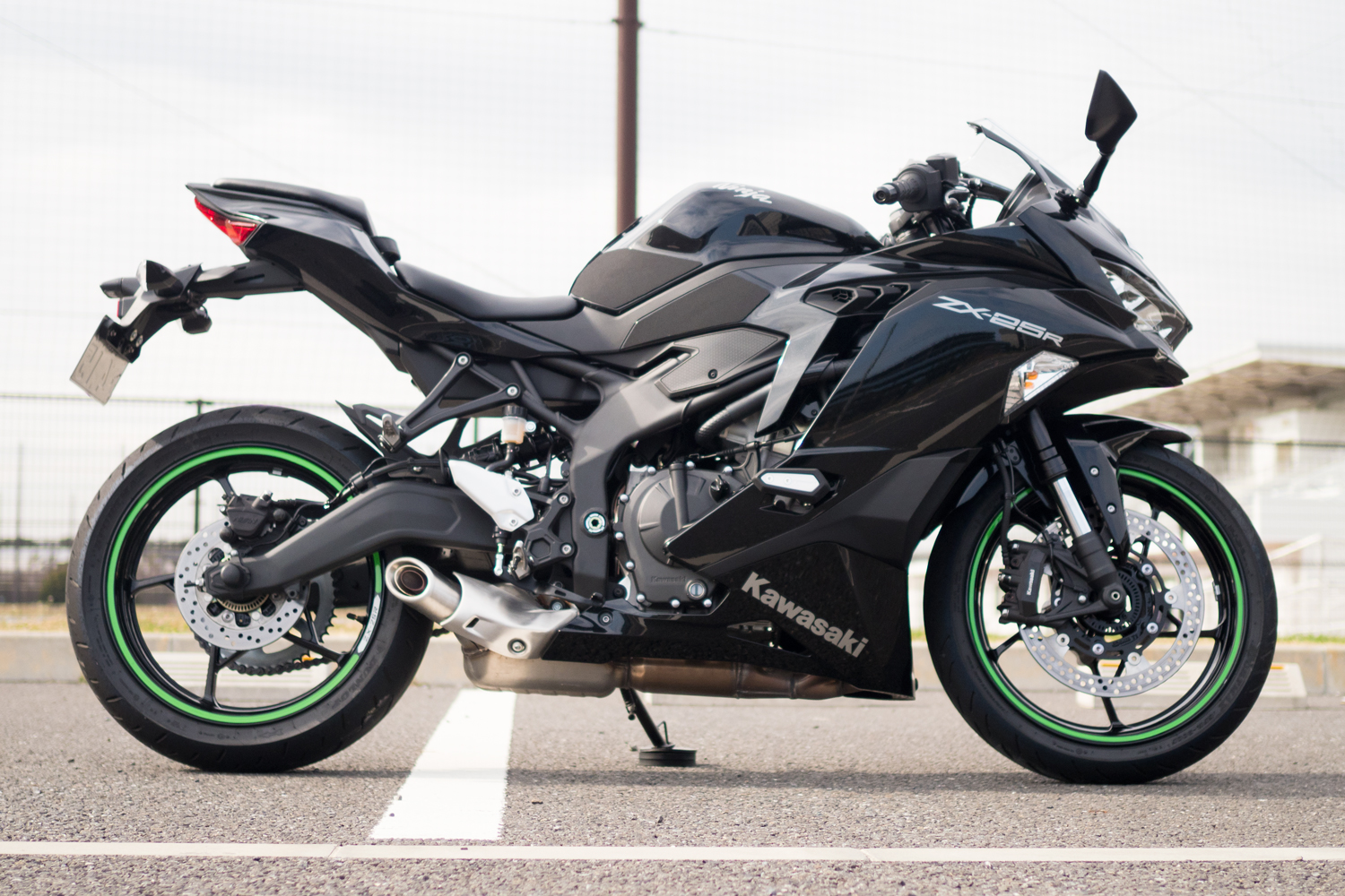 Ninja ZX25R/SE/SE KRタンクパッド貼り付けイメージ G2-59 - バイク