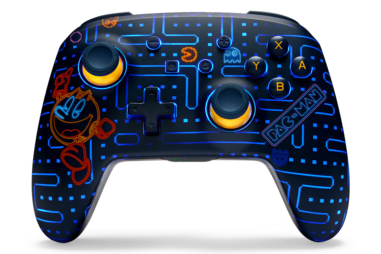 パックマンの迷路が浮かび上がるSwitch用ゲームパッドがPowerAから6月