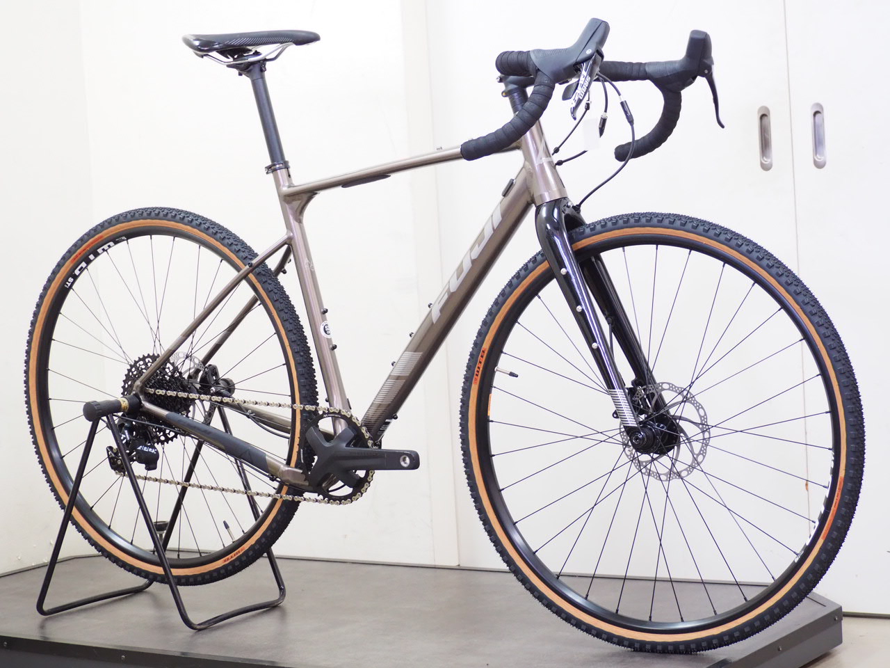 アウトレット】FUJI(フジ) JARI(ジャリ) 1.3 APEX1 完成車 2025