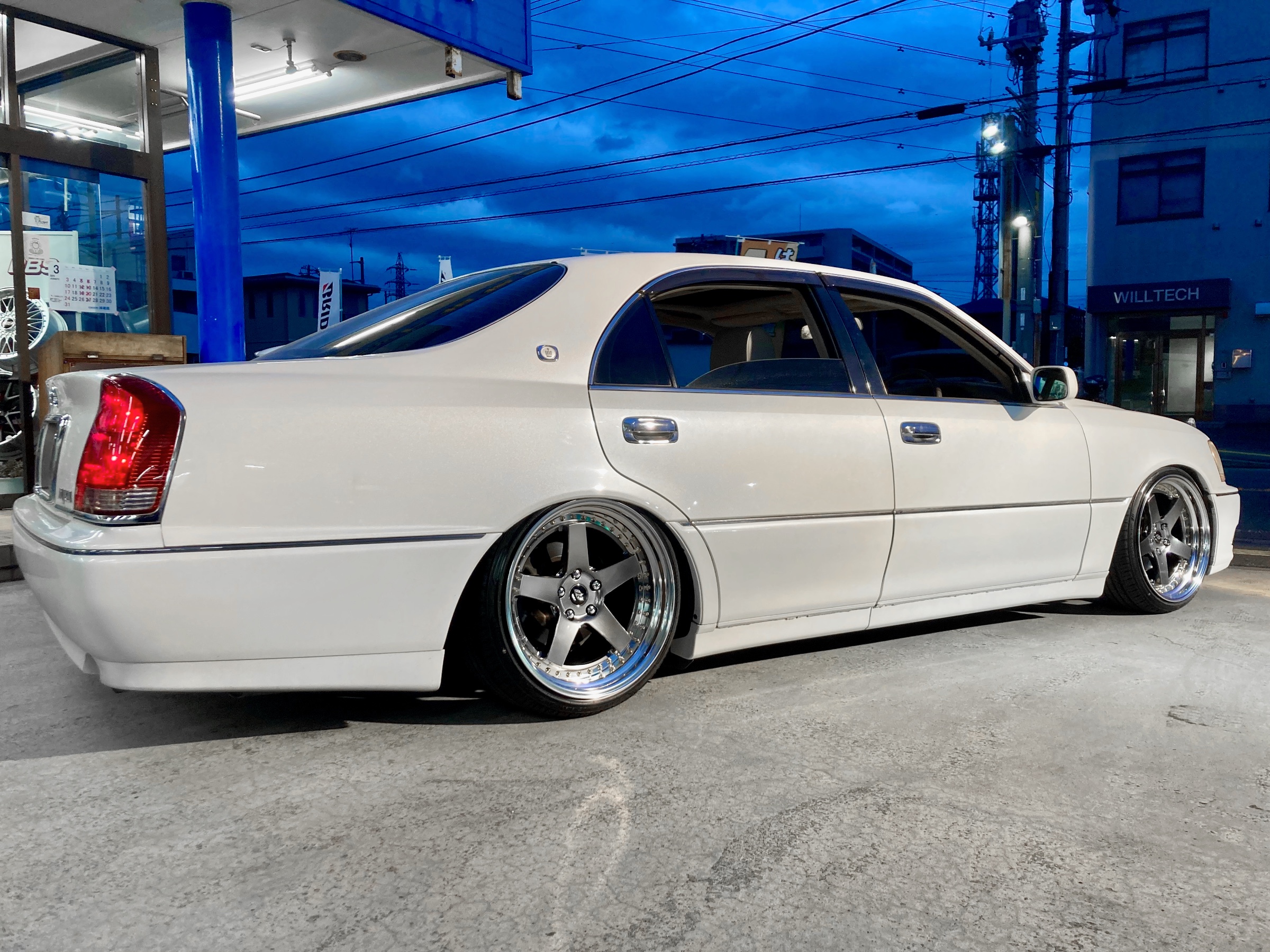 17 マジェスタ 16 アリスト フルタップ 式 車高調 送料 無料 16