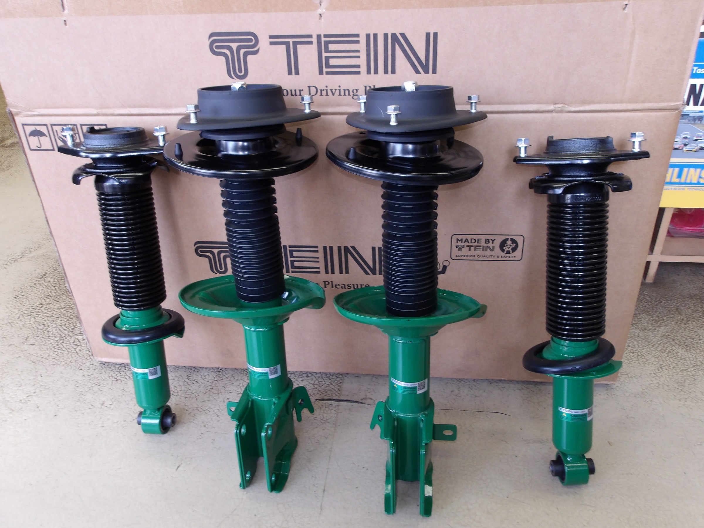 レヴォーグ（VM4）テイン製純正形状ショックアブソーバー