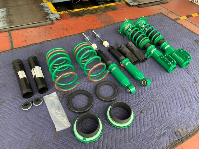 ◇TOYOTA VOXY [ZRR70] 用品取付 TEIN FLEX Zサスペンションキット取付