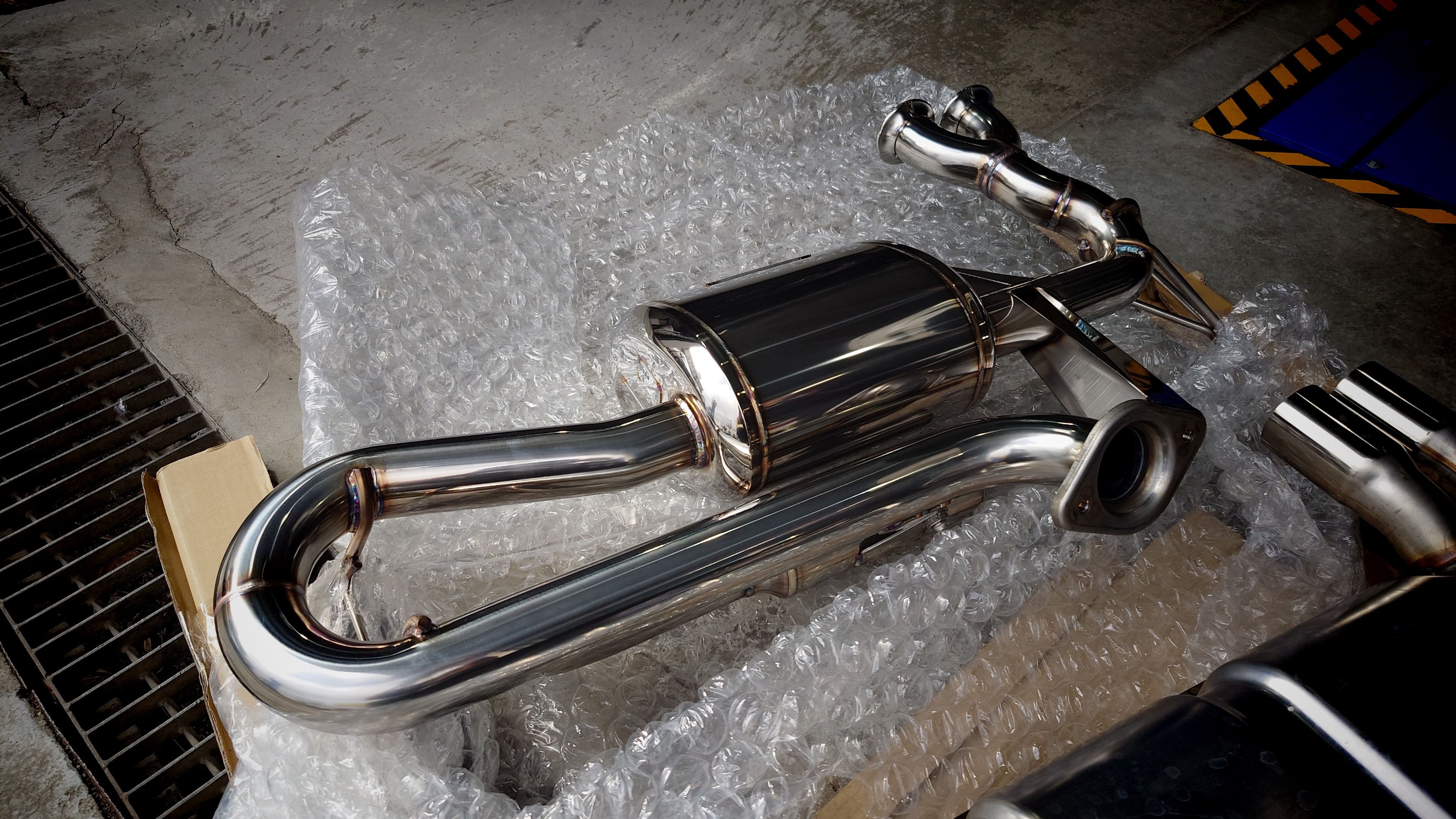 まるで管楽器♪ 「SACLAM管」こと SACLAM（サクラム）NDロードスター用