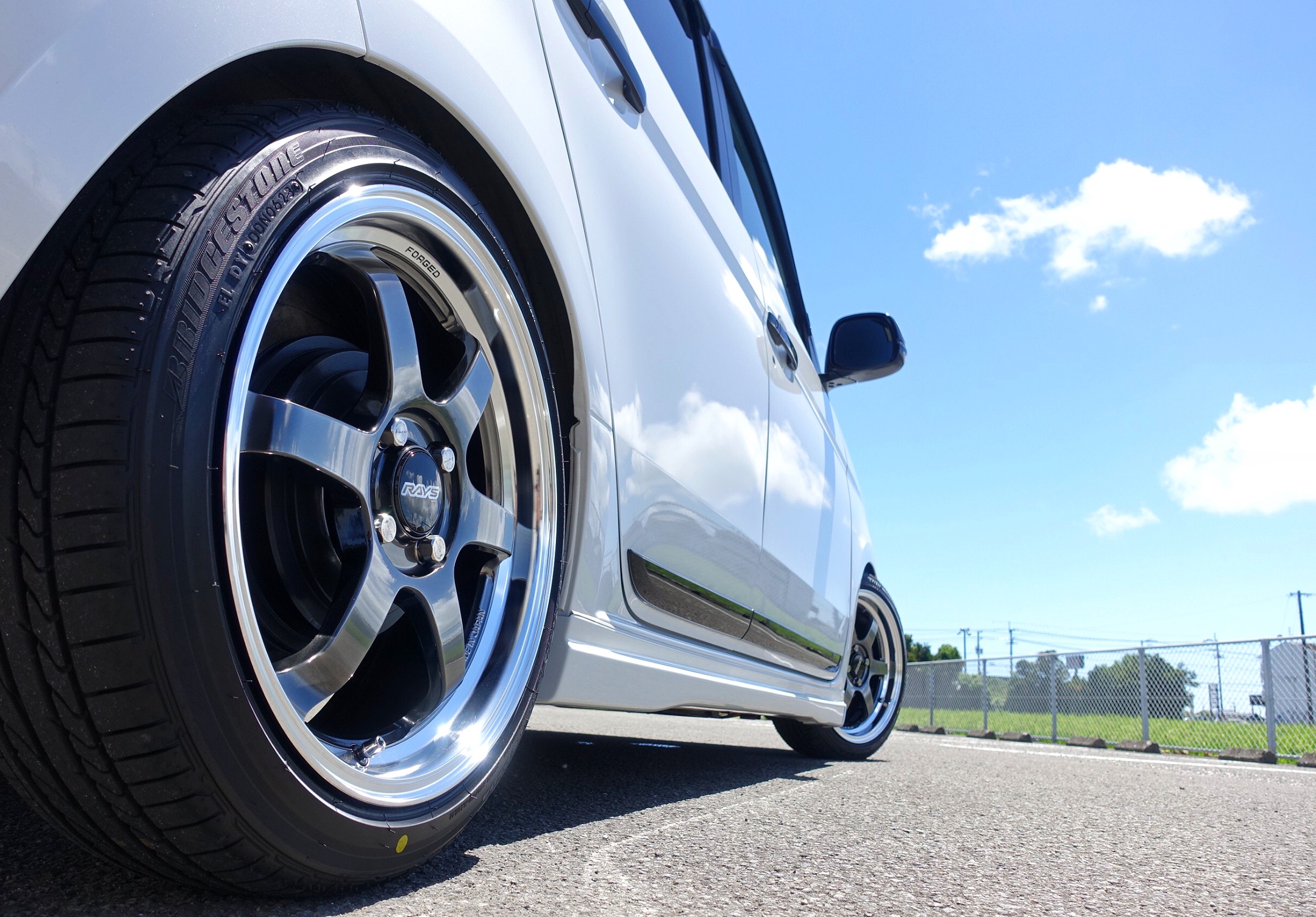 軽カーにも最上級の輝きを！ホンダ N-ONE（JG3）に「RAYS TE37 KCR