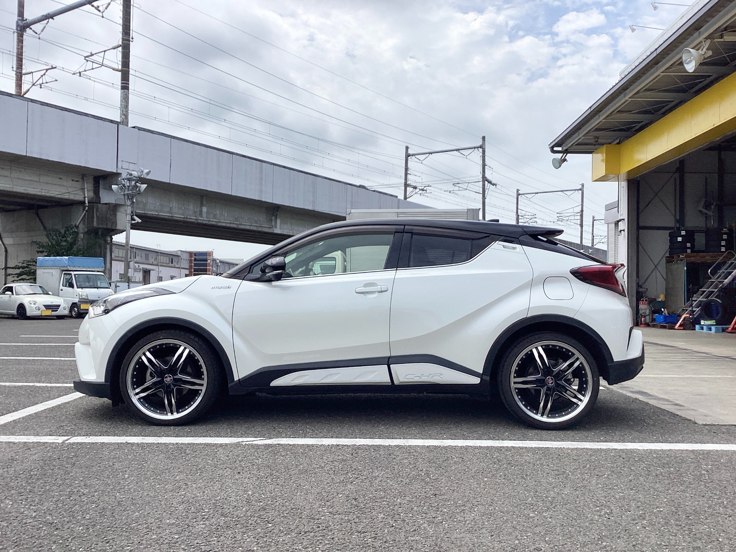 C-HR ZYX10 車高調取り付けます！ | トヨタ C-HR 足まわり