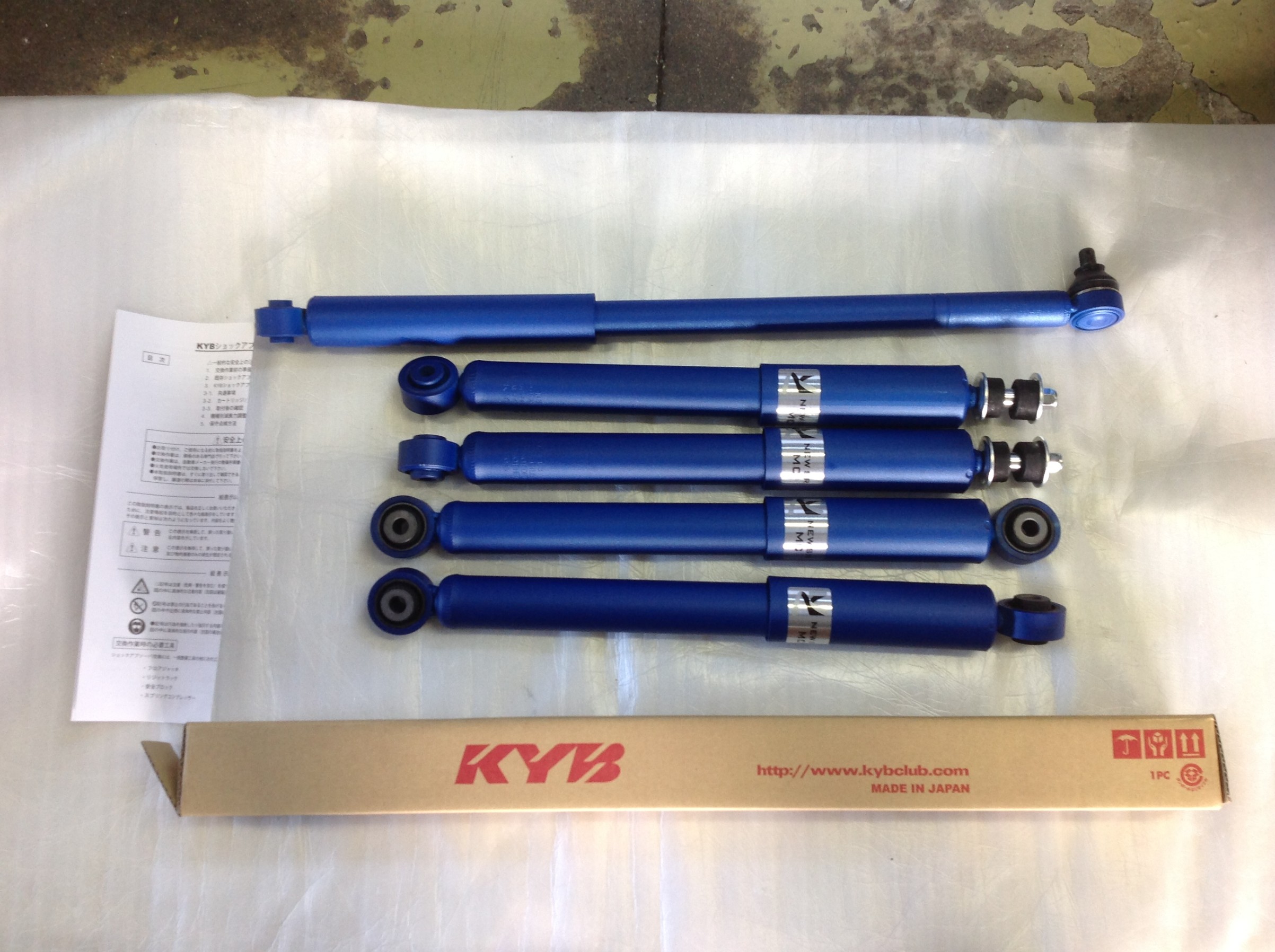 JB74W ジムニーシエラ × KYB NEW SR MC ダンパー装着 ♪ | スズキ