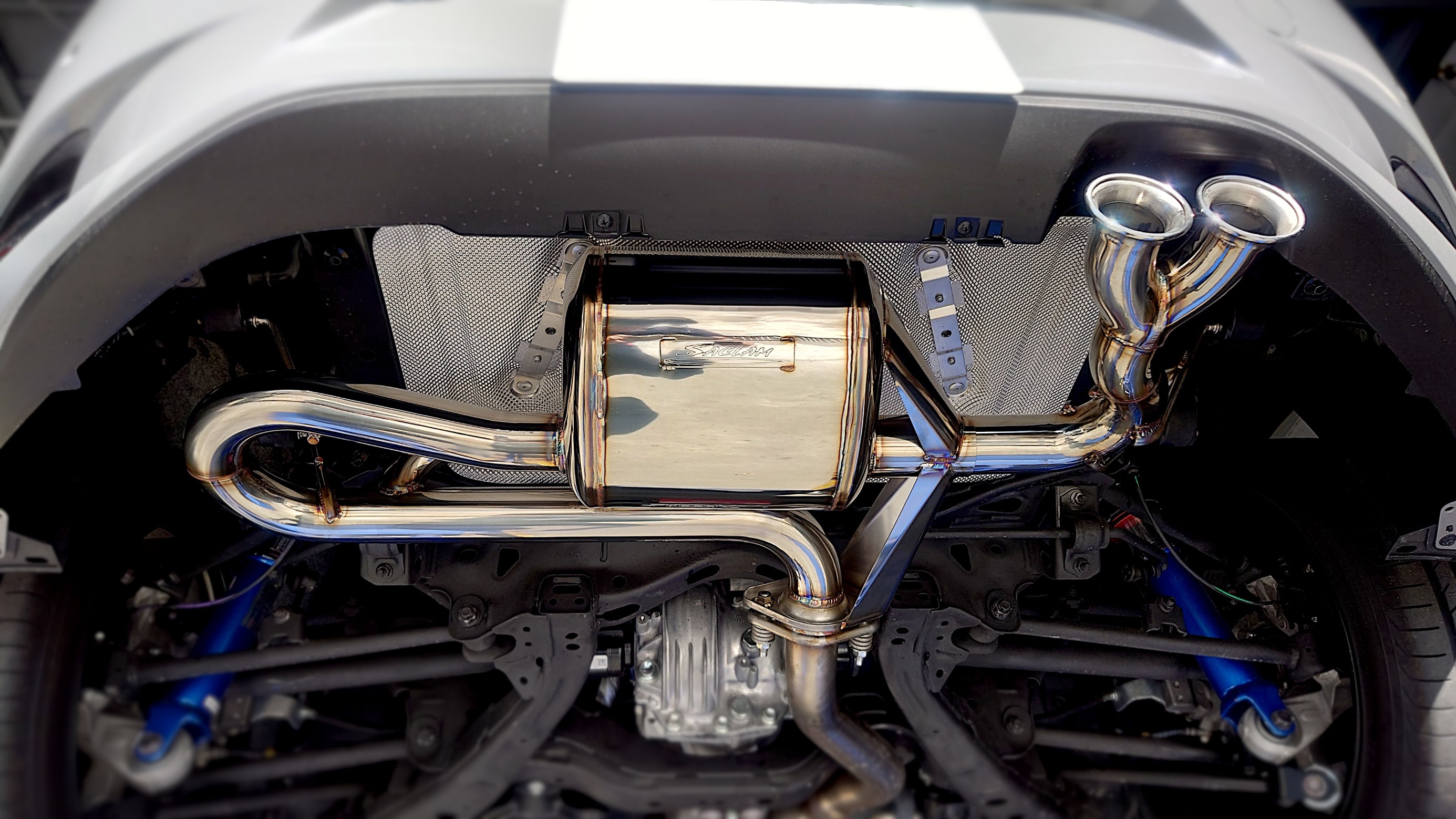 まるで管楽器♪ 「SACLAM管」こと SACLAM（サクラム）NDロードスター用