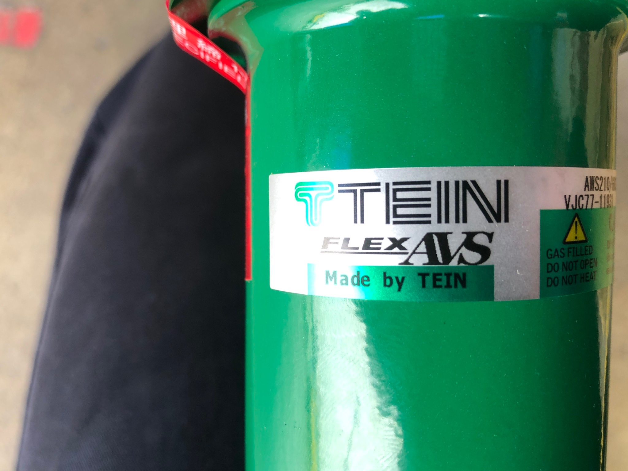 クラウンアスリートハイブリッド車高調取付け 《 AWS210 × TEIN FLEX