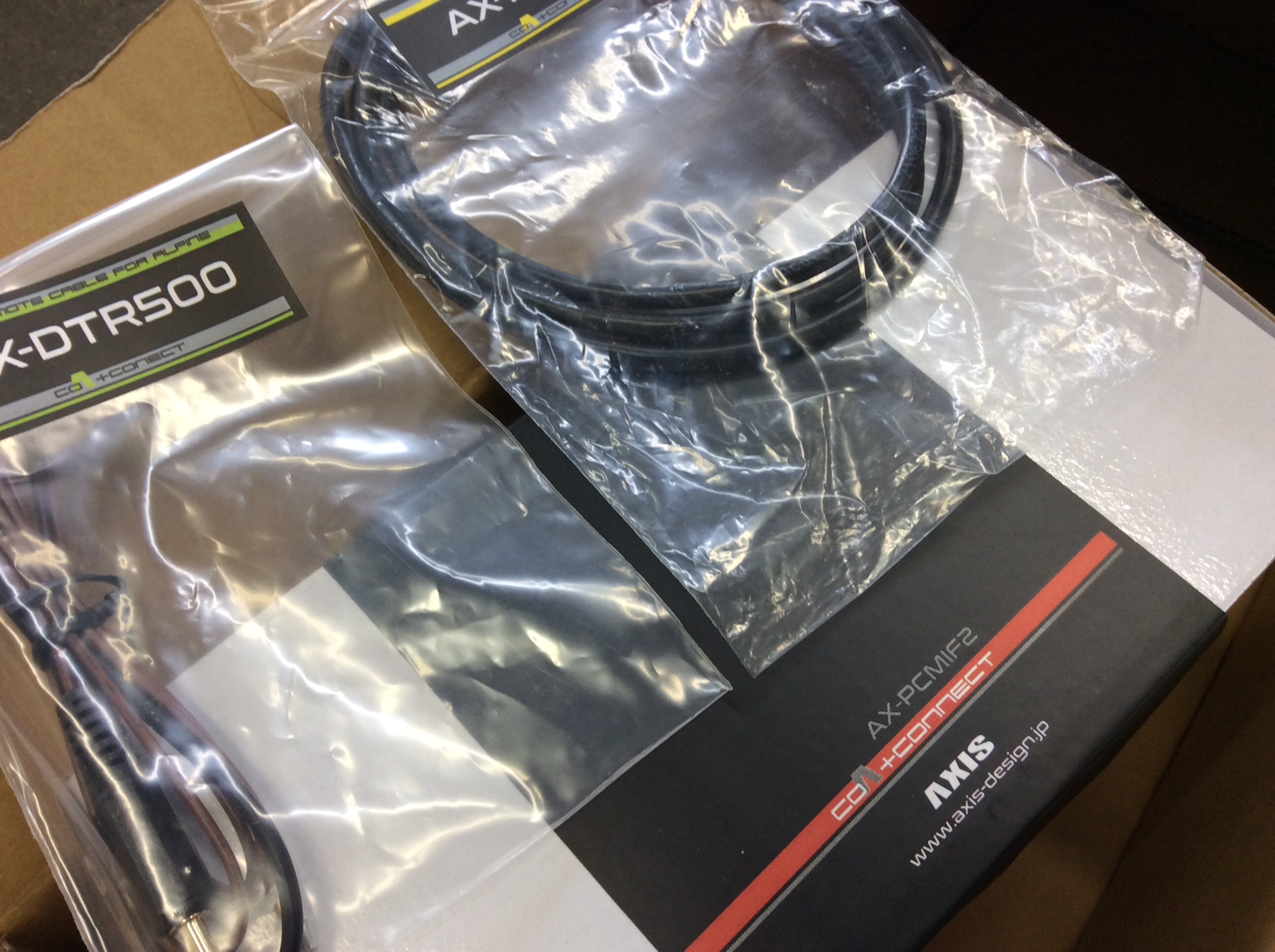 アルパイン 4ch〈 地デジチューナー 〉「 TUE-T500 」取付です