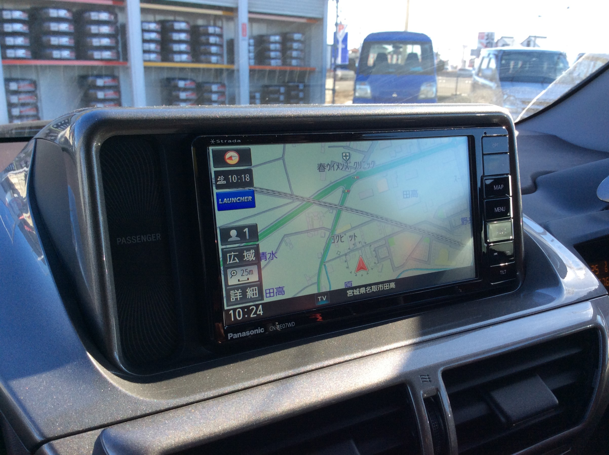 トヨタiQ KGJ10 ナビゲーション&LEDバルブを取り付けます | トヨタ iQ