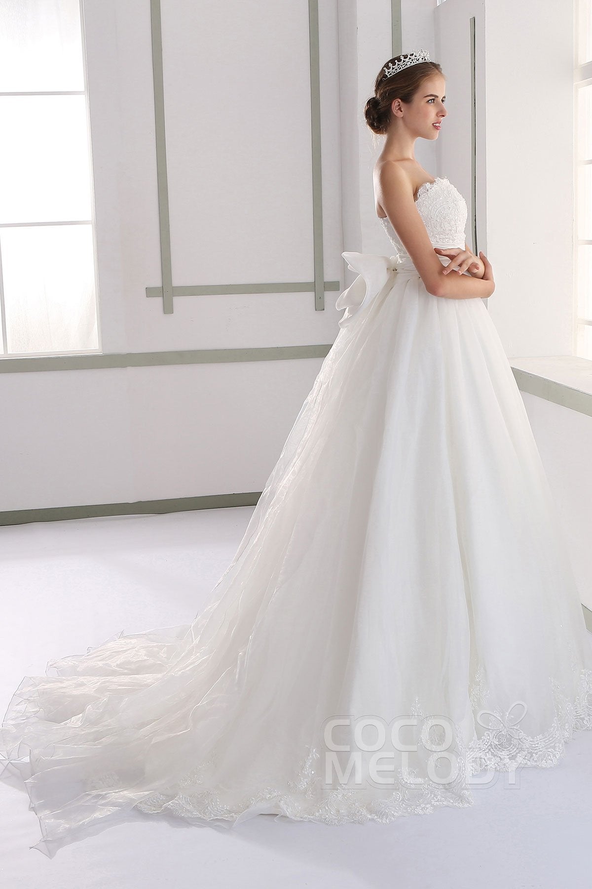 LH189 詳細 | ウエディングドレスを格安で探すならCOCOMELODY