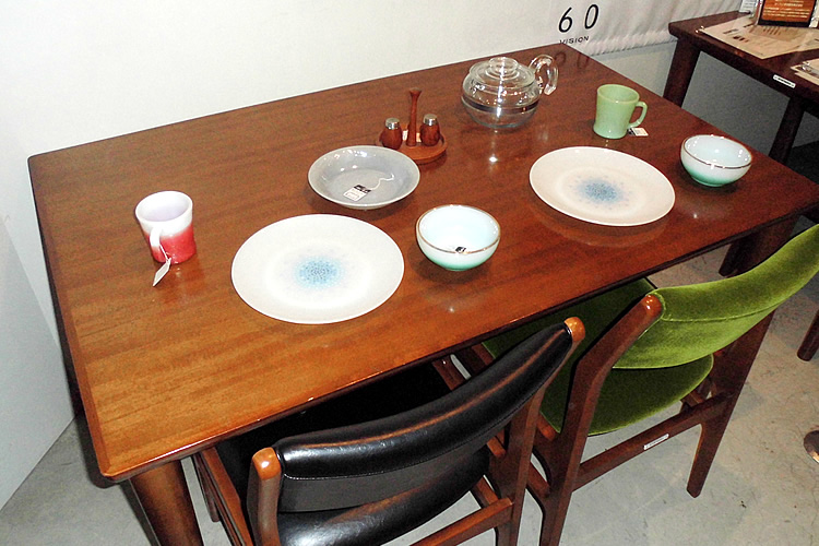 カリモク60 ダイニングテーブル1300（ウォールナット） | collect