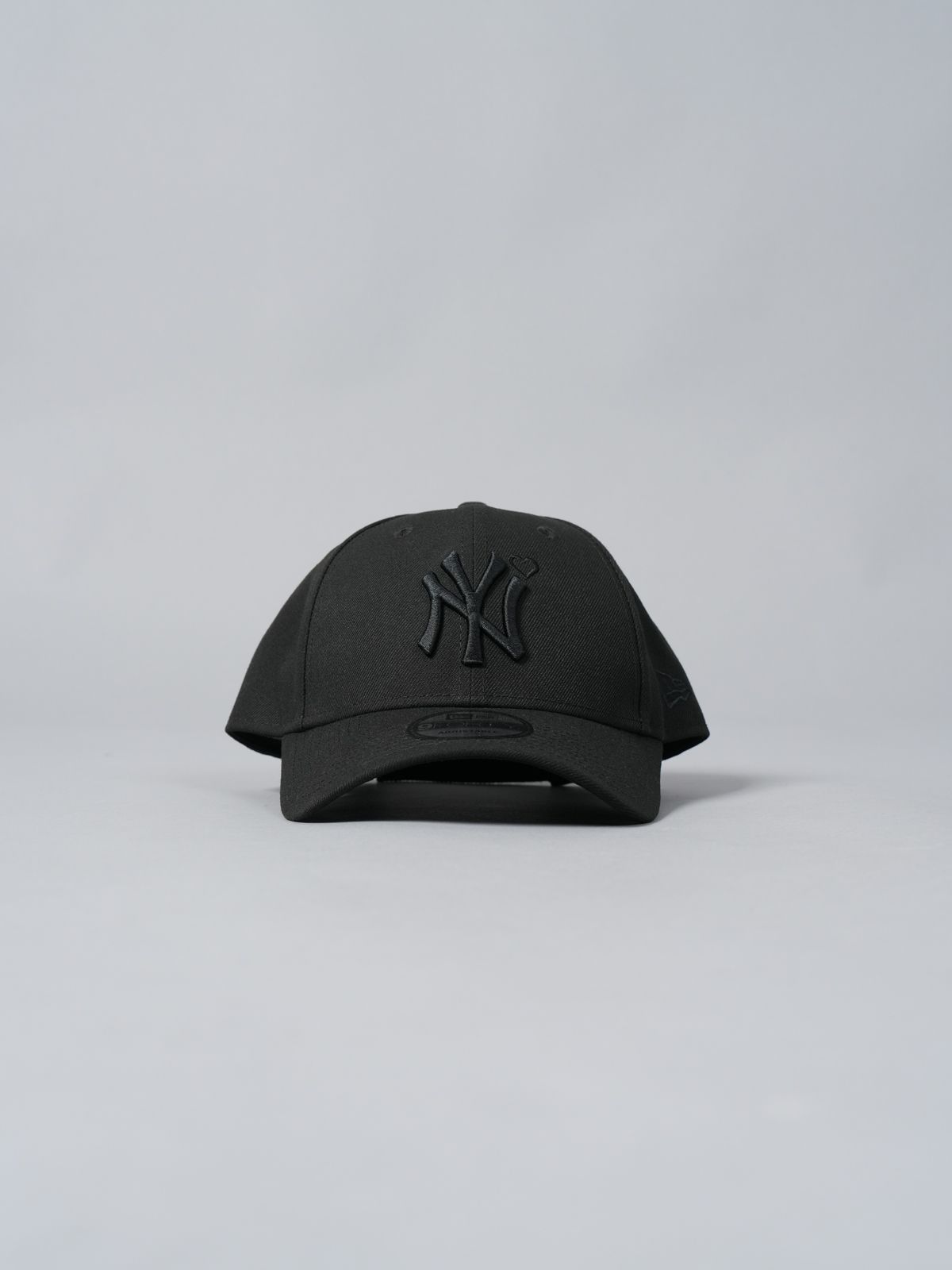 BASICKS - 【ラスト1点】【限定】 9 FORTY Yankees Heart Embroidery