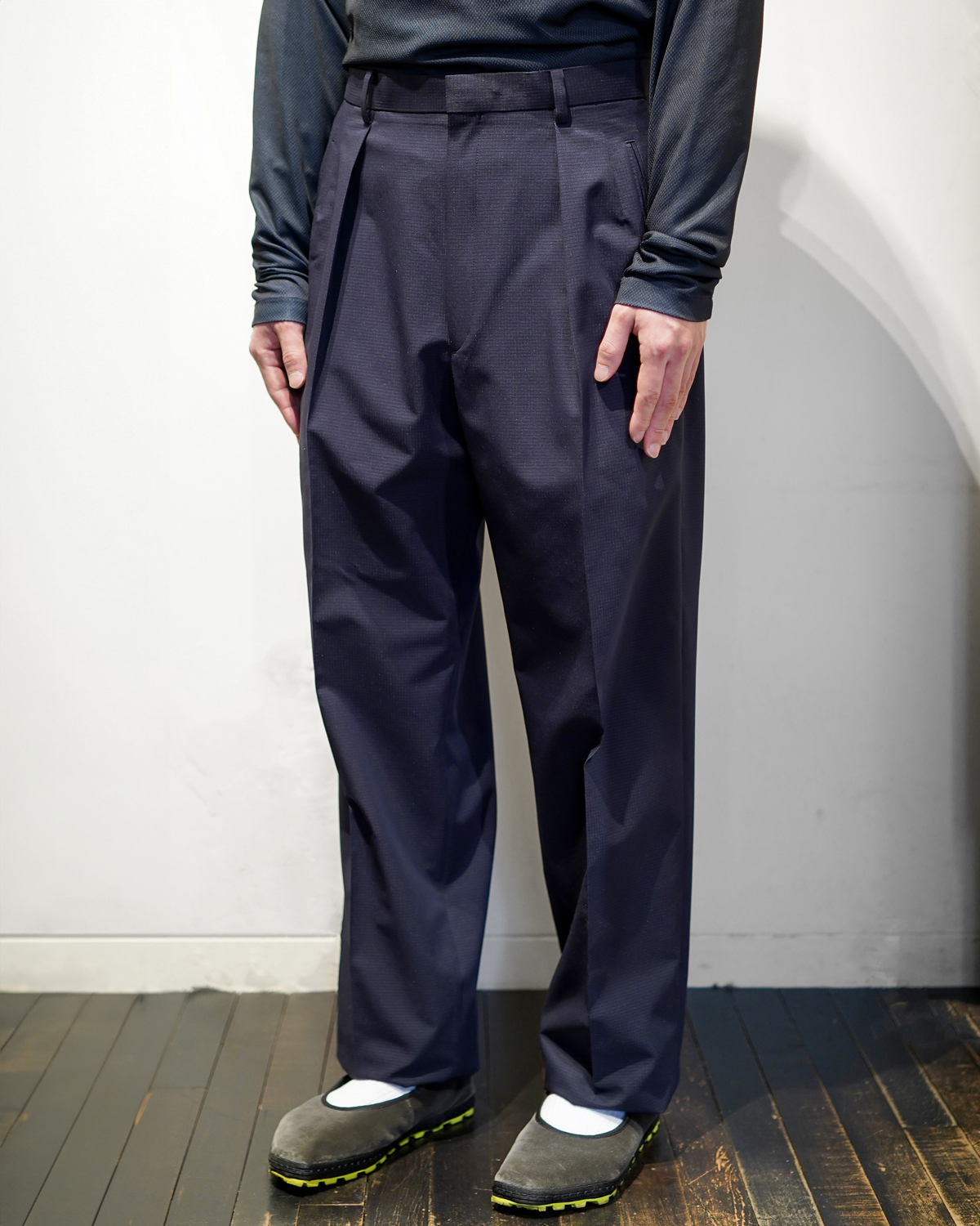 NEAT｜Fake Ripstop｜SROUSERS - Navy｜PRODUCT｜Continuer Inc