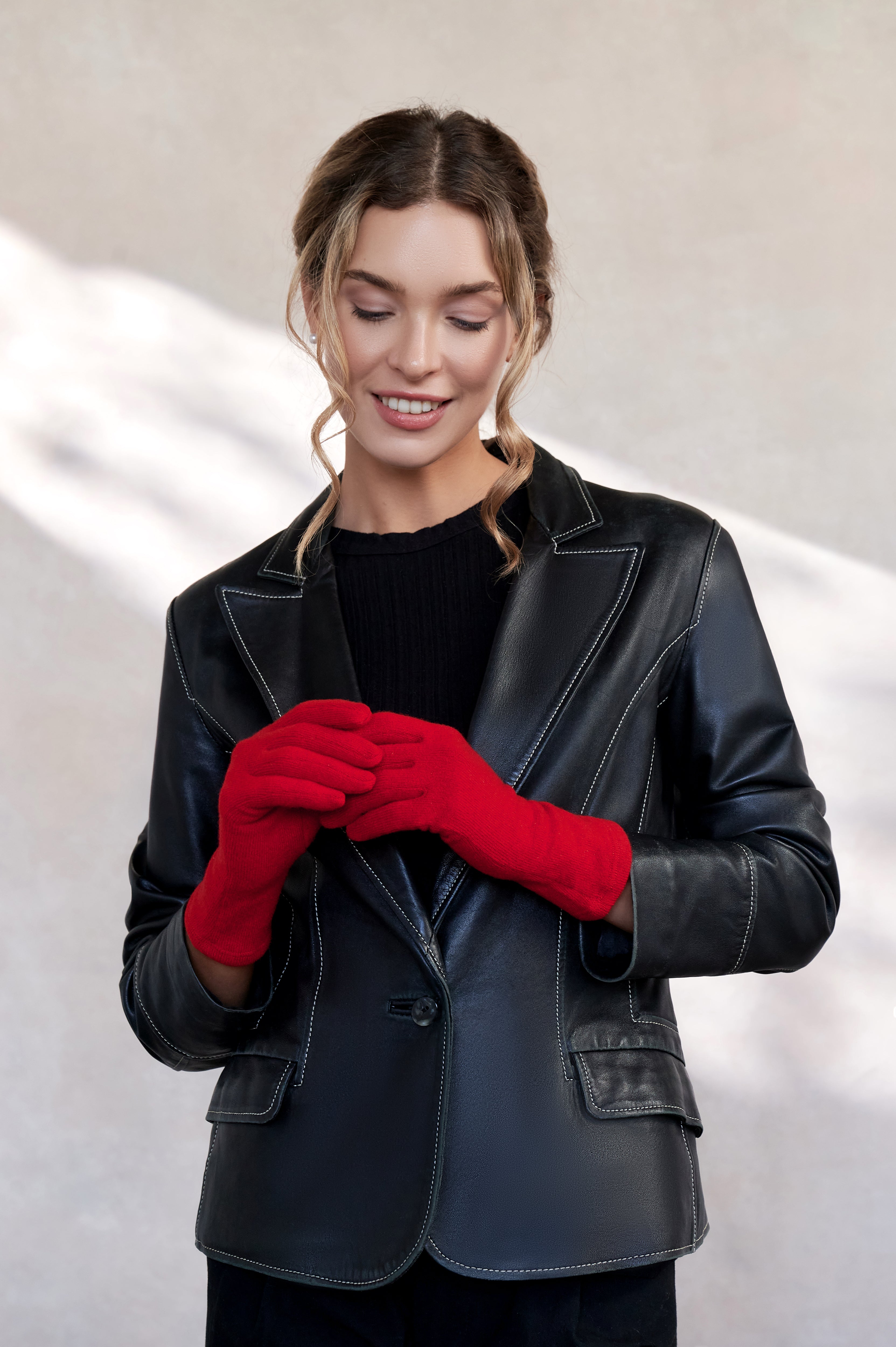 iona-cashmere-glove-cardinal-