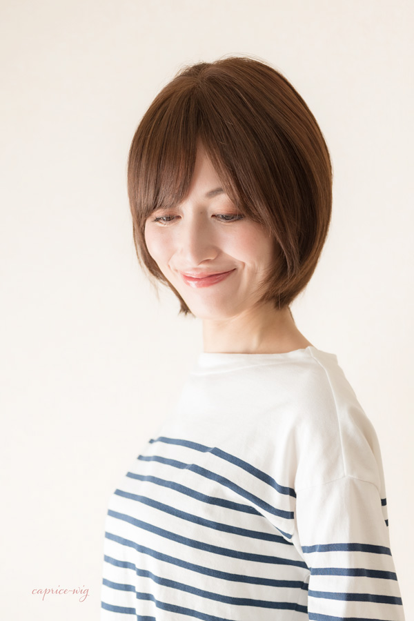 カプリスウィッグ｜人毛ウィッグ総手植え 軽やかナチュラルレイヤー