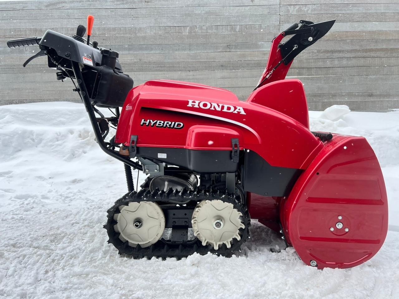 札幌近郊送料無料!! HONDA除雪機 hs760 2段シューター/ガスアシスト