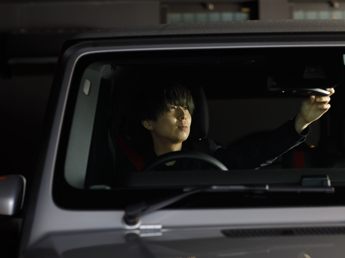 川谷絵音が免許取得以来、初めてハンドルを握った！ 夢はGクラスで