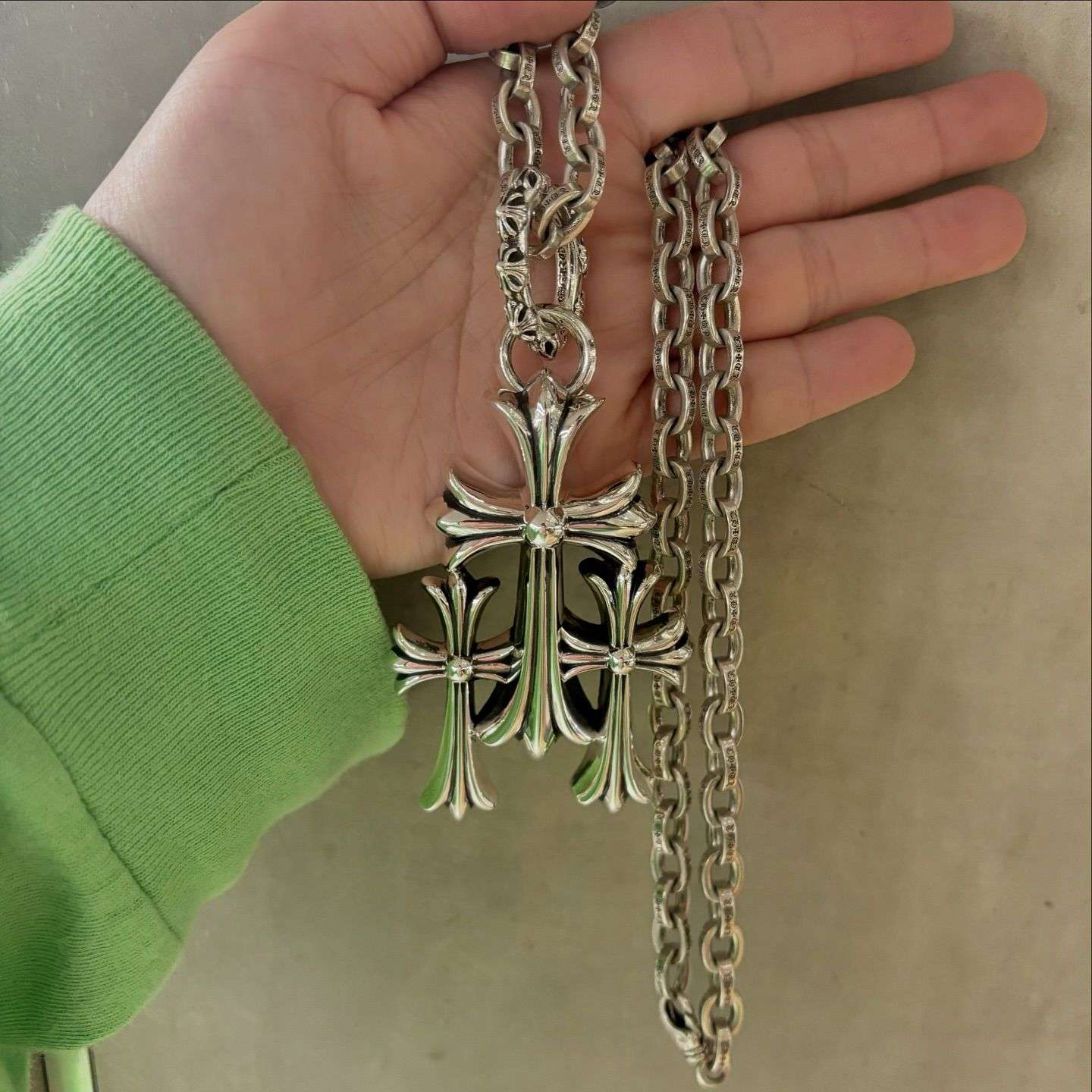 新作発表クロムハーツのネックレス、2025年春夏コレクションの中で最も