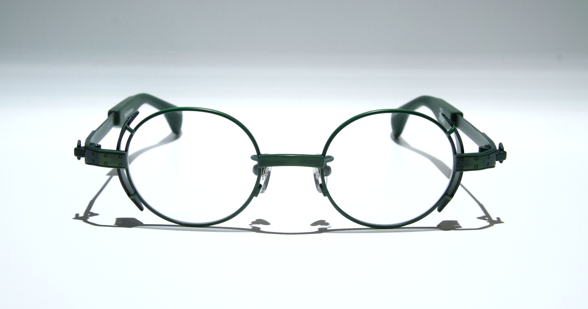 装甲騎兵ボトムズ×less than human コラボモデル | 札幌ブランドメガネ