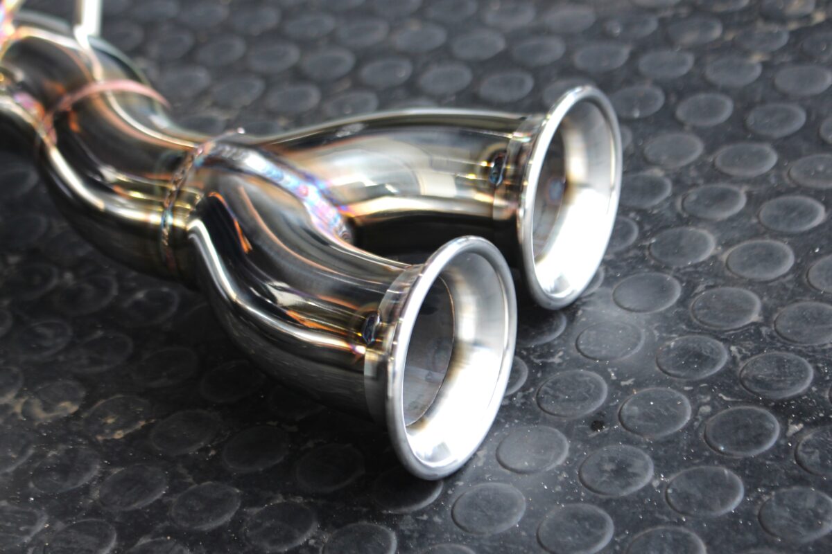 NDロードスター】快音マフラー！サクラムサイレンサー取付！！ | 中川