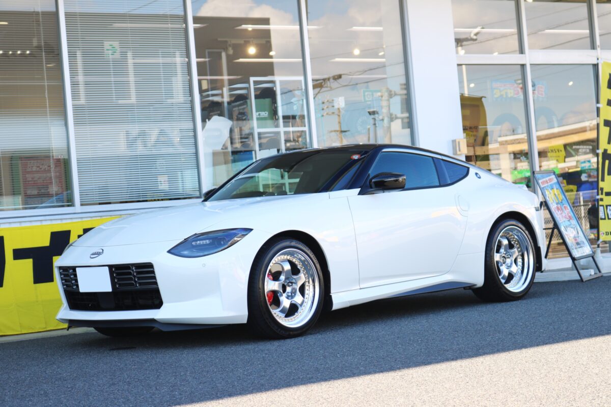 ノーマル車高のZ34にマイスターS1 3ピースを装着したらこんな感じに