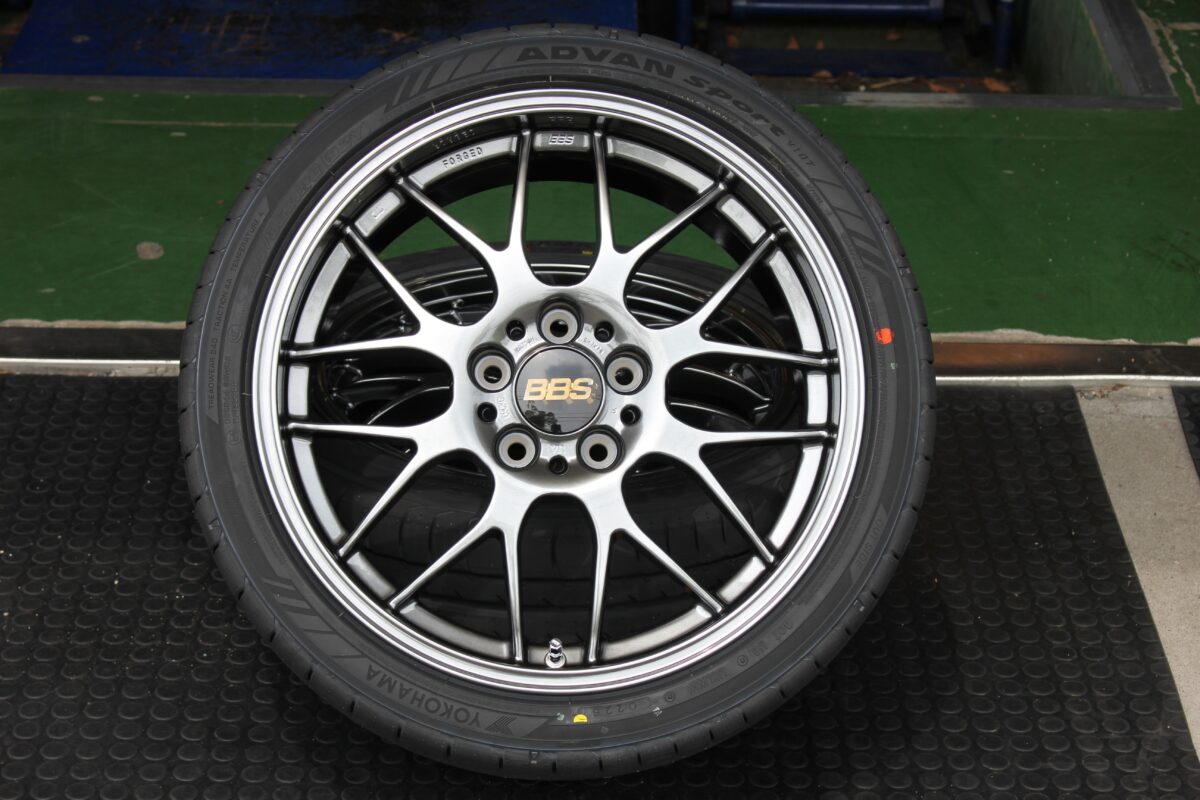 S2000(AP2)軽量鍛造ホイールBBS”RG-R”前後異径サイズでツライチ装着