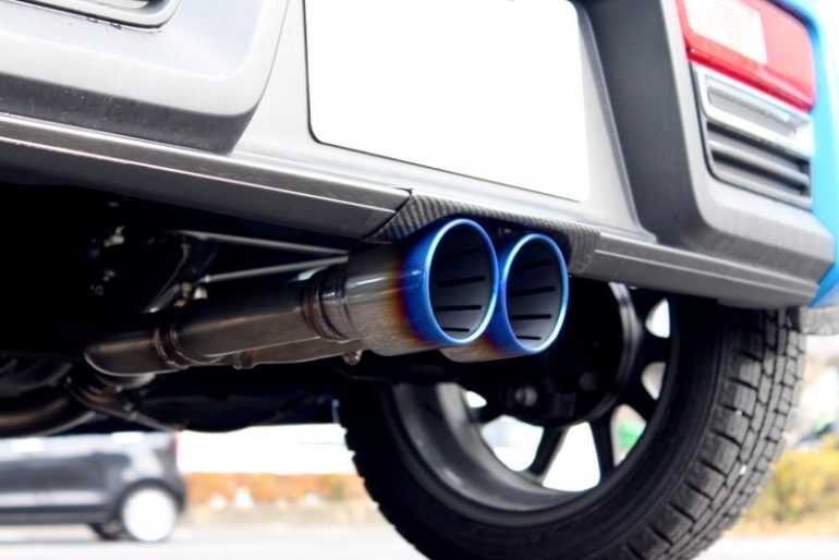 アルトワークスのセンター出しマフラーがかっこいい！HKSスーパー