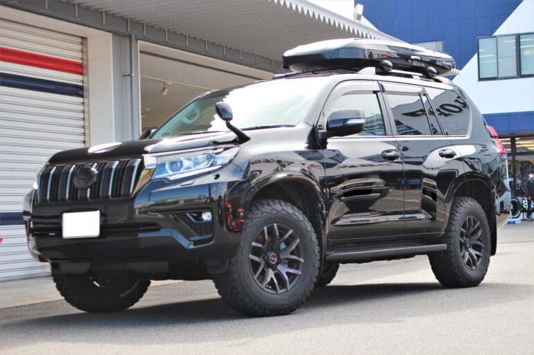 150プラド後期にスタッドレスタイヤセット。RAYS TEAMデイトナM9