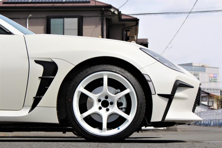 GR86に白ホイ！ヨコハマ アドバンRG4 18インチ装着！ | 相模原店