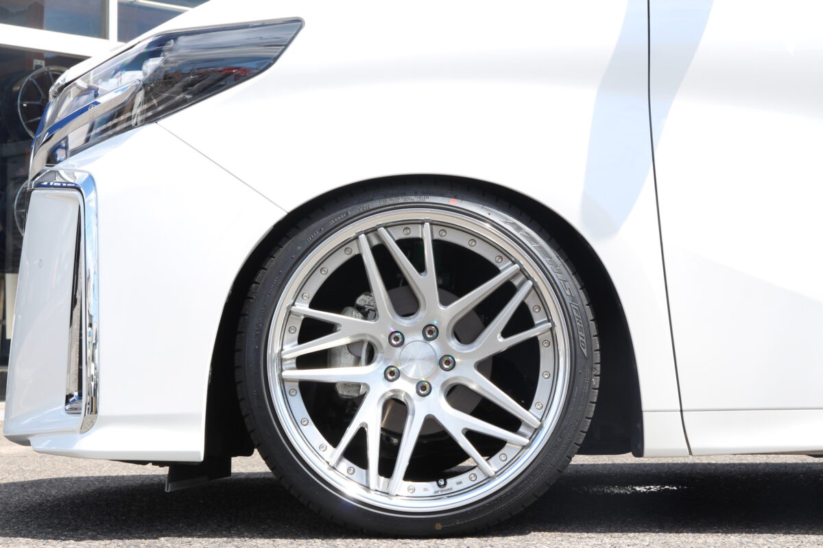 30系アルファードの21インチカスタム。WORK（ワーク）グノーシスCVX