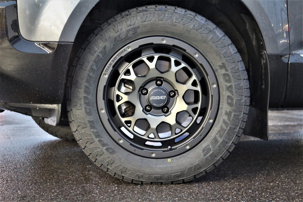 デリカD5】レイズ×クラフトコラボホイールのデイトナM9をオープン