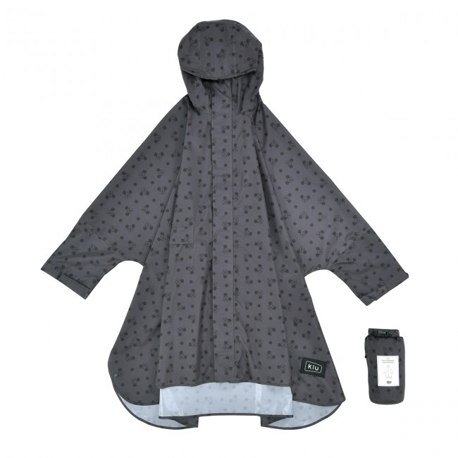 ディズニーストア」レイングッズを発売！ 「Wpc．」＆「KiU」との共同