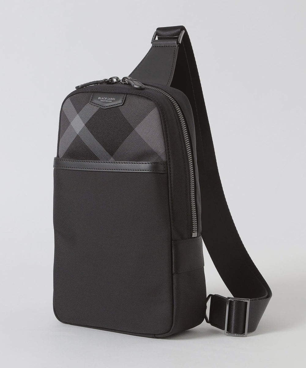 ライトウェイトコーデュラバリスティックスマートボディバック（バッグ