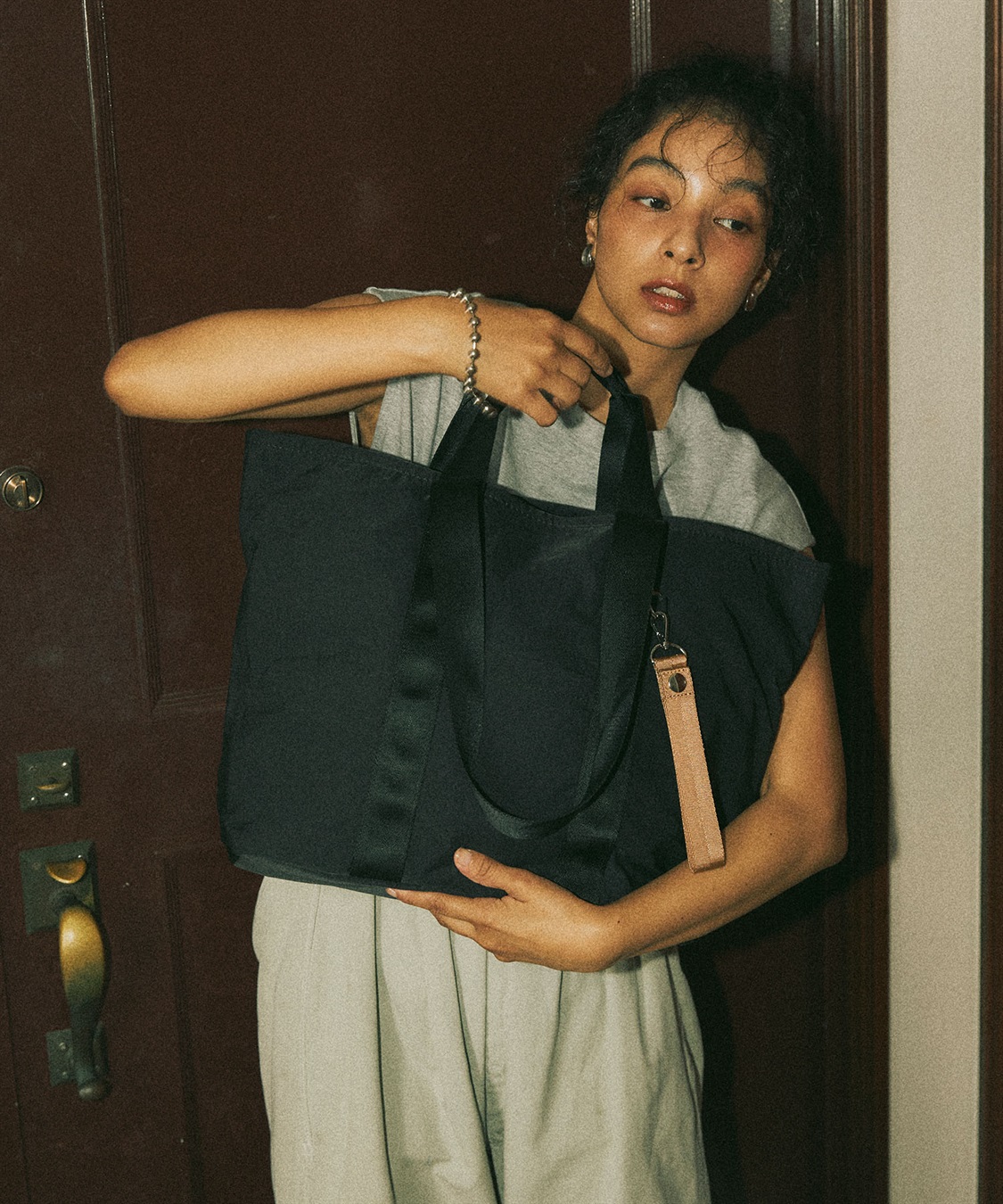 TRIP.INN】2WAY 目隠しポケット付ビッグトートバッグ Life Style by