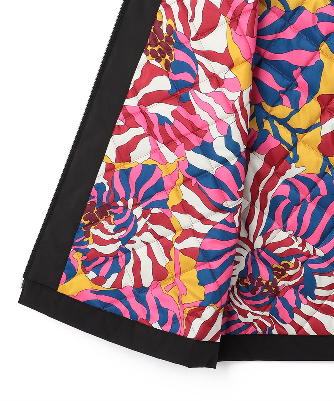 フードつき中綿ベスト 49AV JUNKO SHIMADA｜クロスプラス公式通販サイト