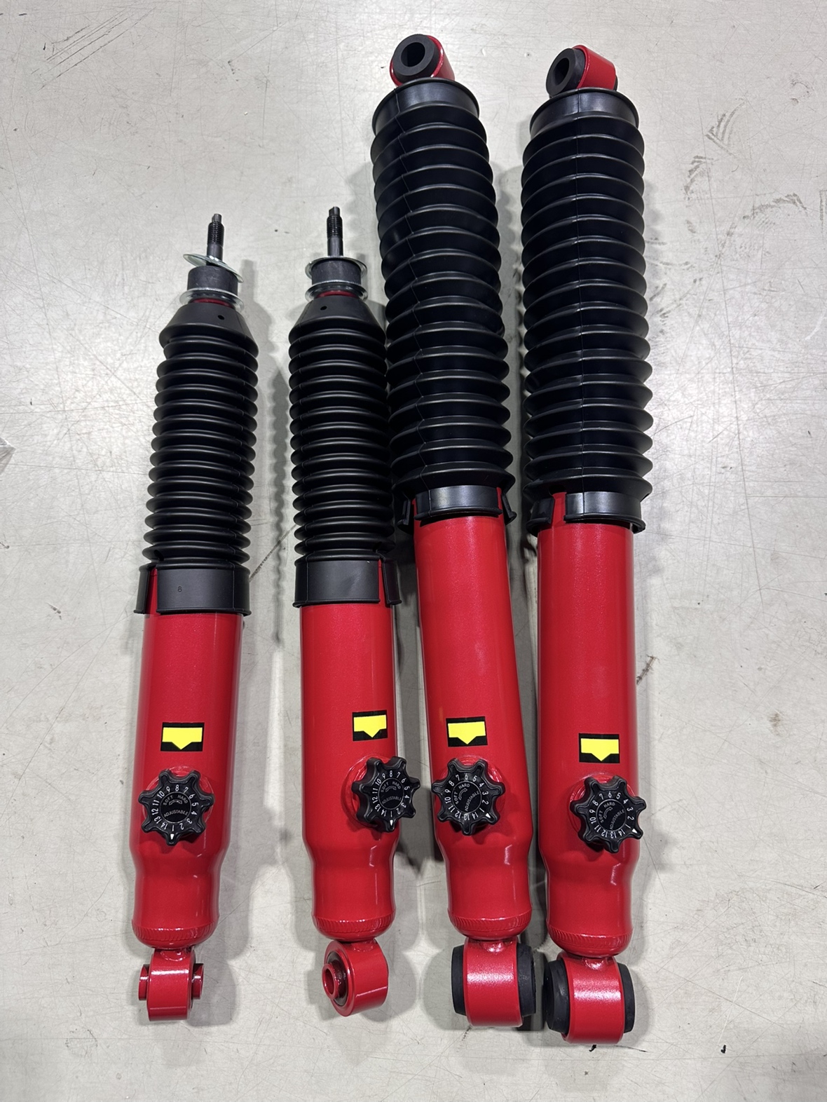 石川優】CRS 14段式 ハイエースショック4本セット CRSオリジナル『14段