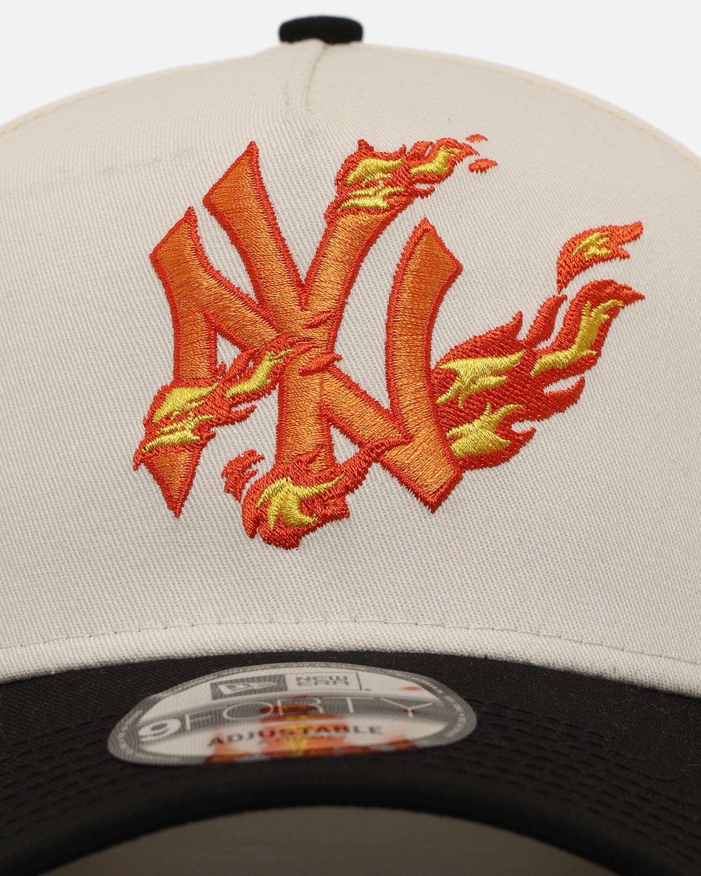 New Era New York Yankees 'Flame' 9FORTY A-Frame Snapback Chrome