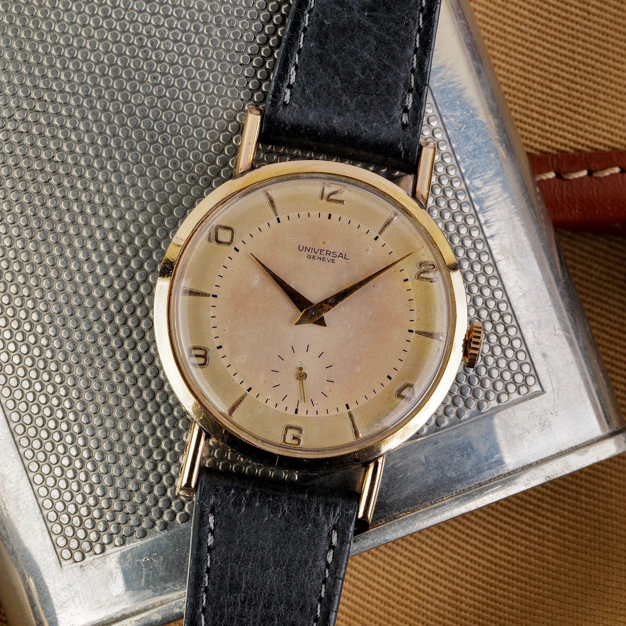 Vintage Universal Geneve Ref 41222 1442223 – C.W. Watch Shop
