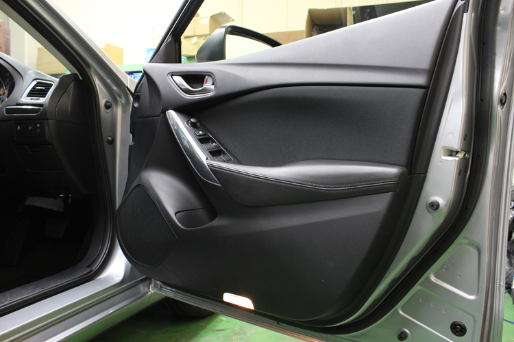 エーモン/ドア内張りパネルの外し方