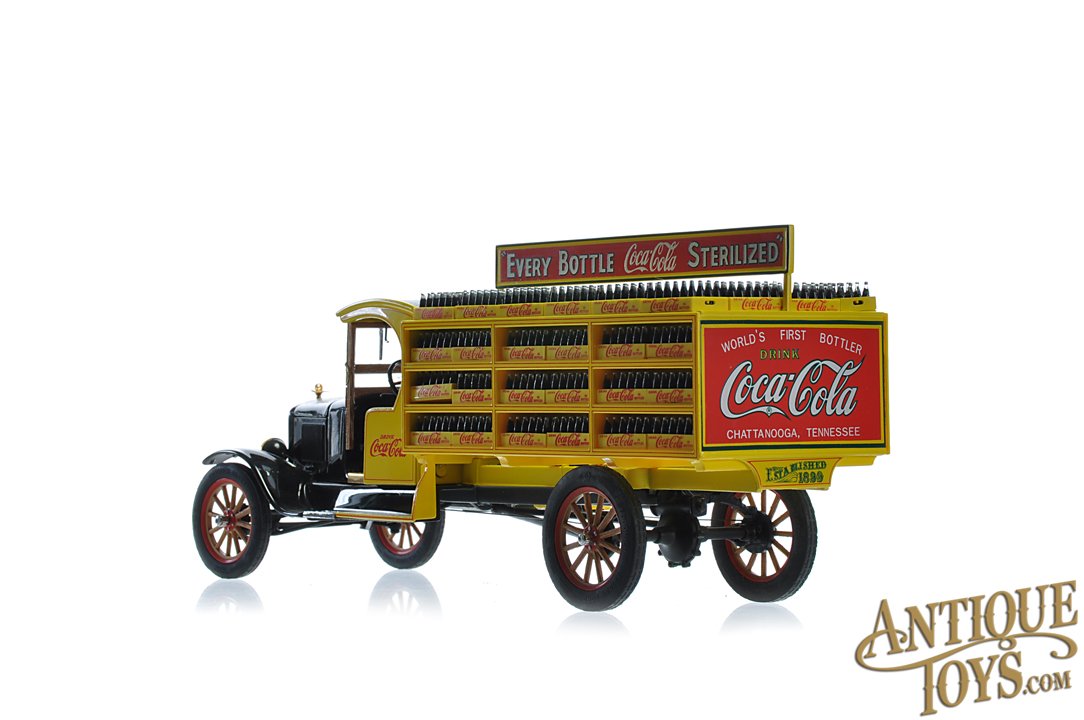 Danbury Mint Replica 1927 Ford Coca-Cola Delivery Truck 1:24 Scale