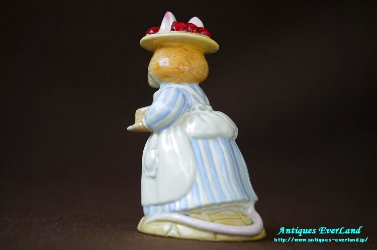 ロイヤル ドルトン Brambly Hedge Mrs.Apple 陶人形 のばらの村の