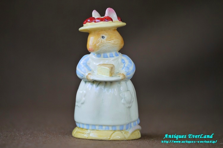 ロイヤル ドルトン Brambly Hedge Mrs.Apple 陶人形 のばらの村の