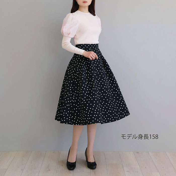 ふんわり軽やかに決まる！新作ドット柄スカート | jolie mignon