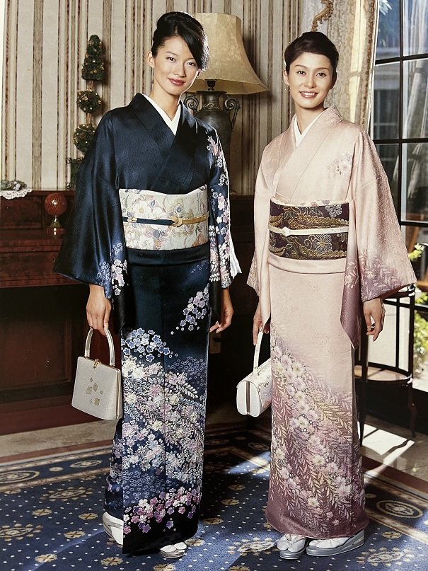 新潟県十日町市の【翠山】で手描き友禅体験！｜*and trip. たびびと