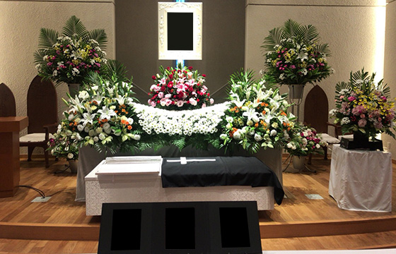 キリスト教祭壇1 | 【公式】福岡の葬儀社「お葬式のあおやぎ」