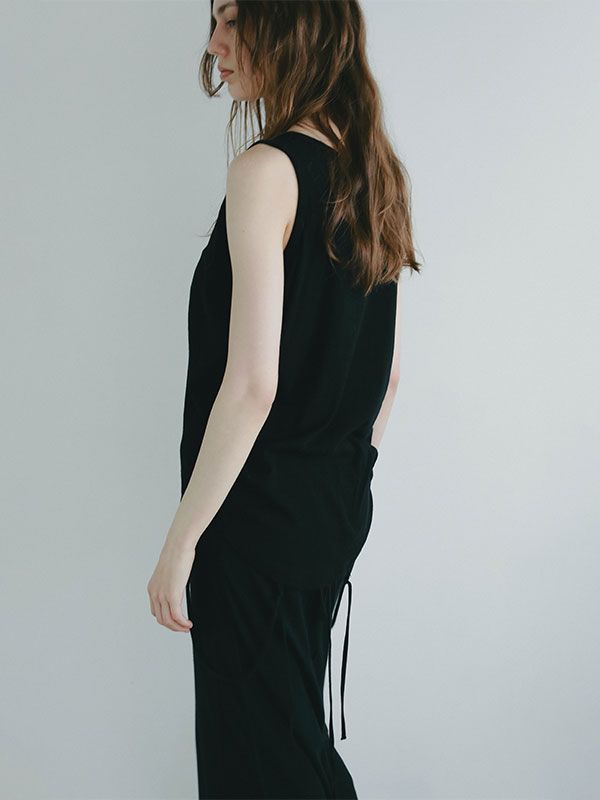 ETRE TOKYO - ヘンリーネックエアリータンクトップ BLACK | ADDICT WEB