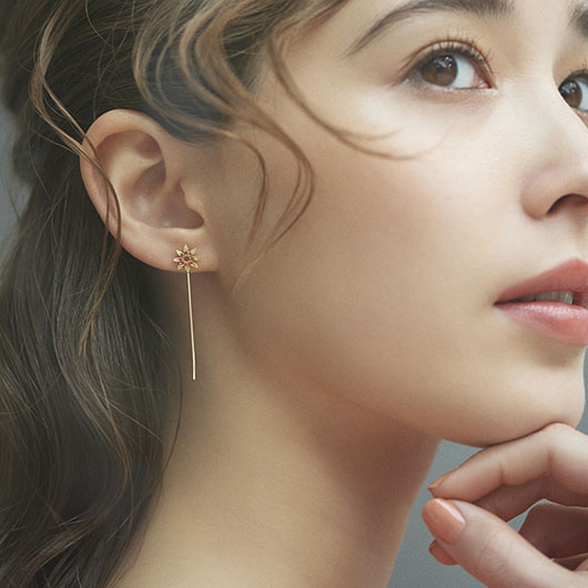 プチソレイユ ピアス | AHKAH / アーカー | 【公式】 | オフィシャルサイト