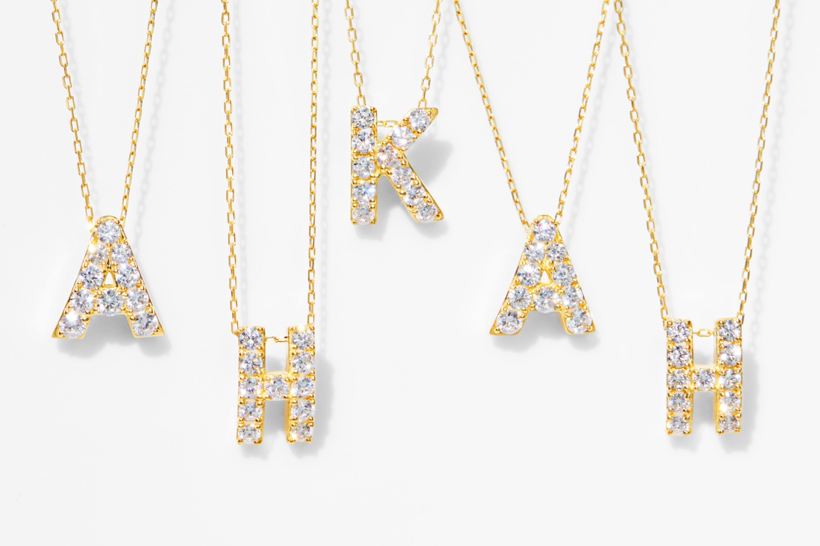 プルミエトワールイニシャル （M） ピアス | AHKAH / アーカー